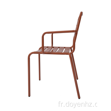 Fauteuil d&#39;extérieur à lattes de métal